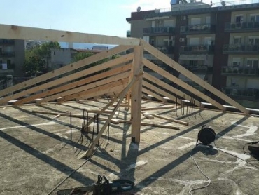 Προσθήκη στέγης οικοδομής, από το τεχνικό γραφείο ΤΕΚΝΙΚΑ, στη Θεσσαλονίκη